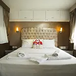 Cunda Fora Glamping 酒店 *