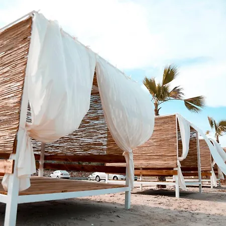 מלון Cunda Fora Glamping Sefacamlik