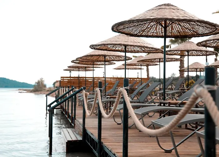 Cunda Fora Glamping מלון *